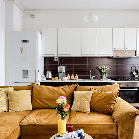 Ari - Ared Luxurious Apartments With Balcony & Free Parking Arad Exterior photo