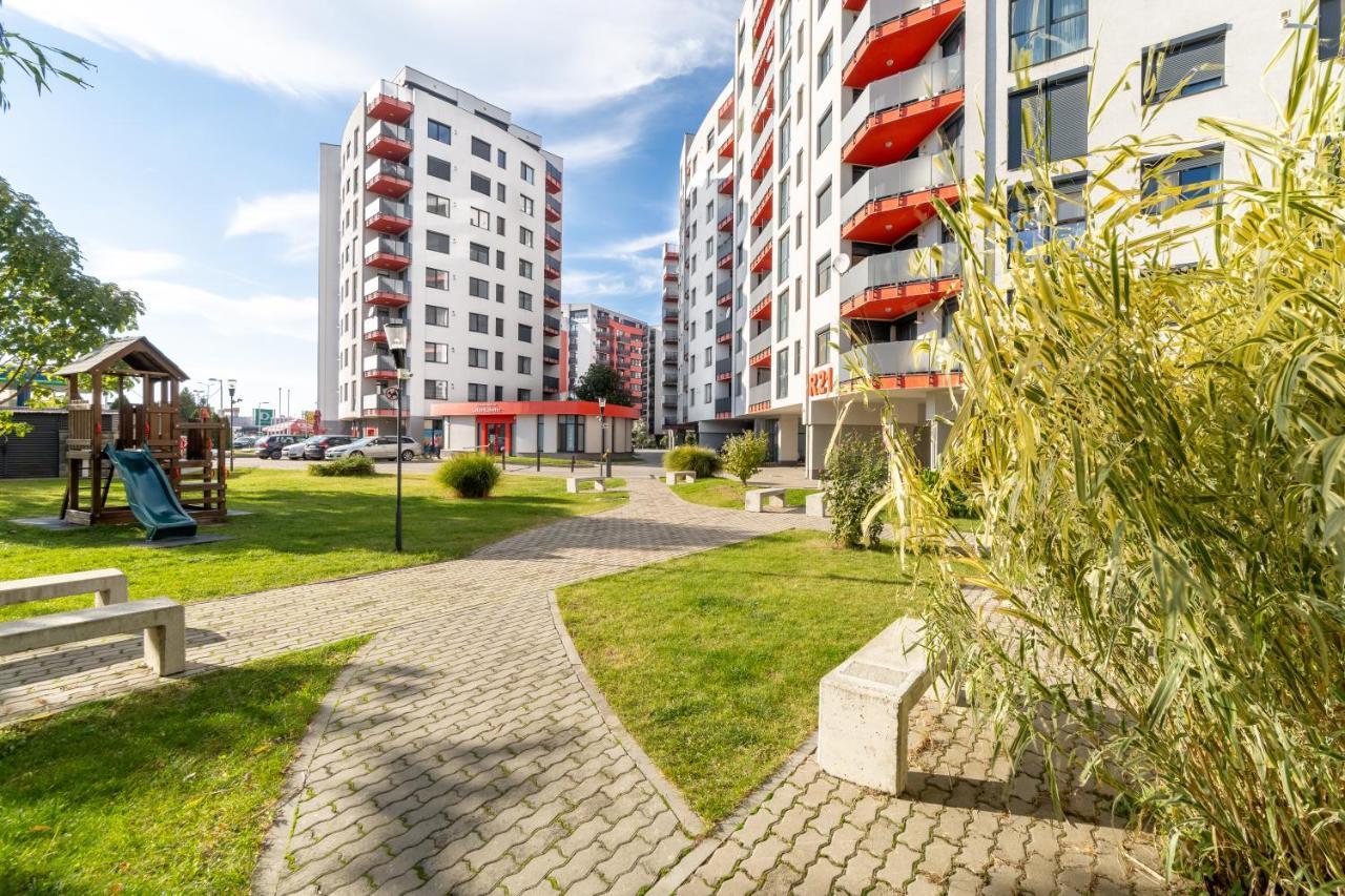 Ari - Ared Luxurious Apartments With Balcony & Free Parking Arad Exterior photo