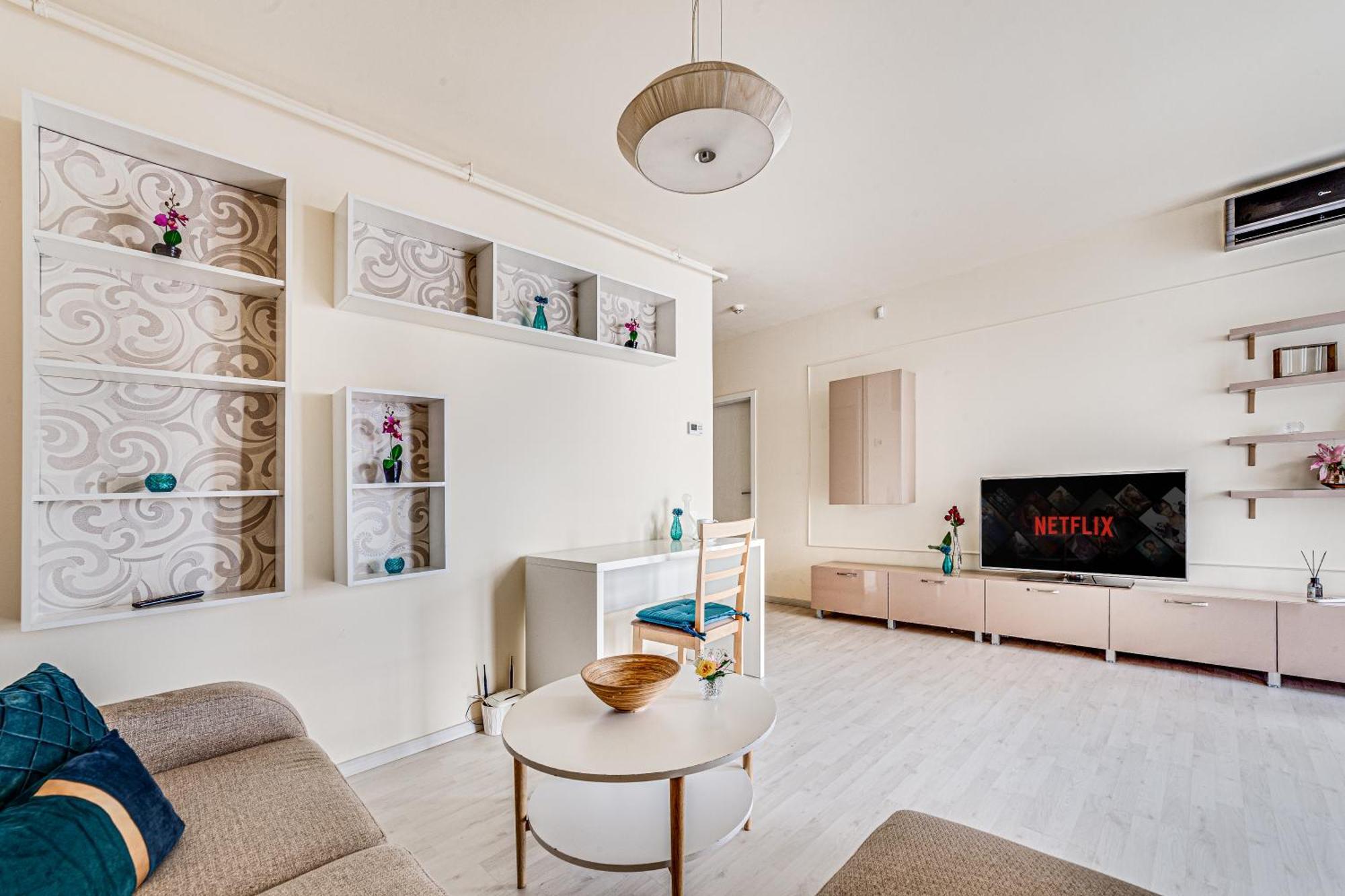 Ari - Ared Luxurious Apartments With Balcony & Free Parking Arad Exterior photo