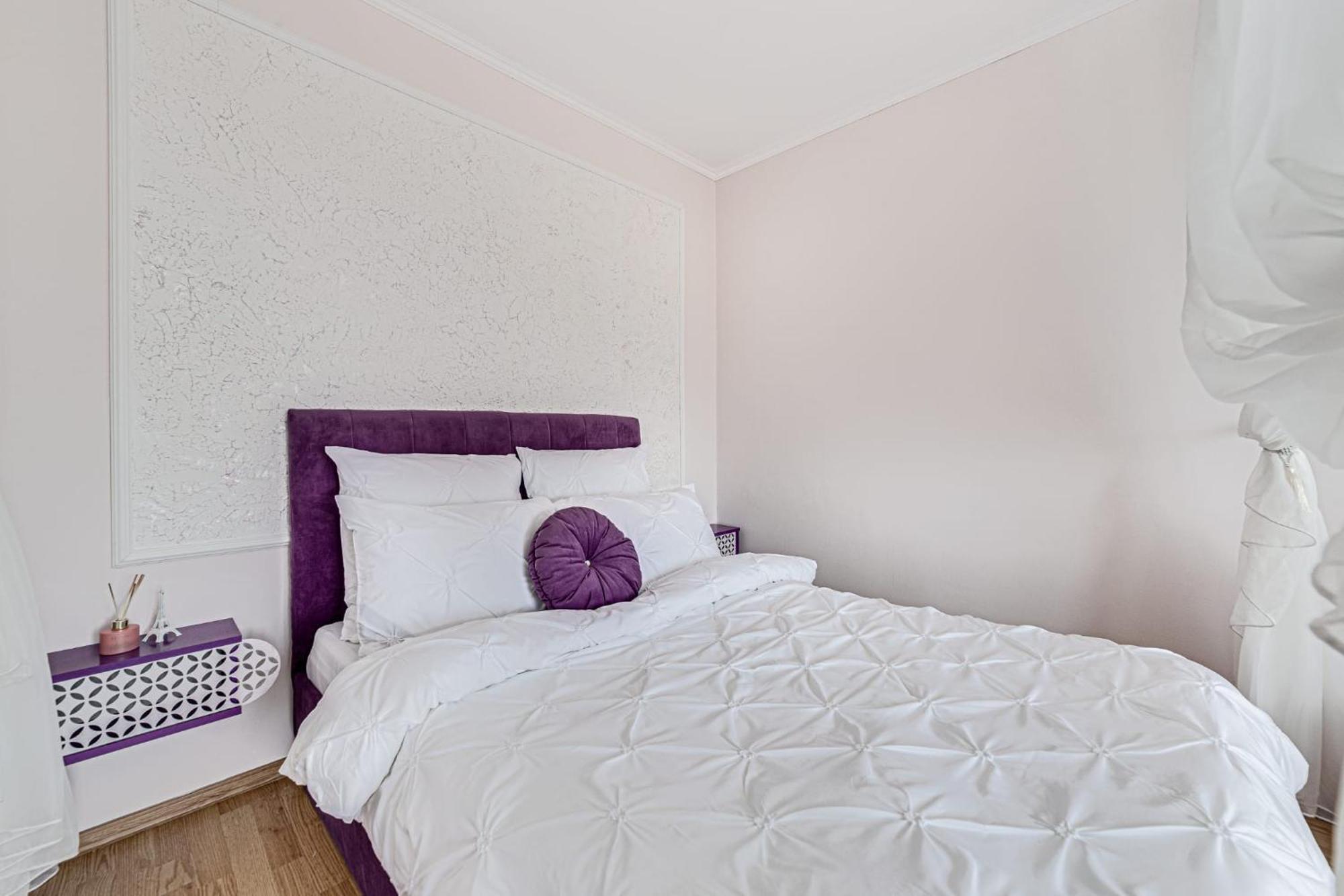 Ari - Ared Luxurious Apartments With Balcony & Free Parking Arad Exterior photo